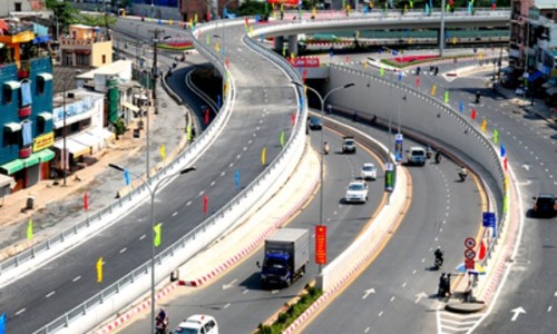 Tp.HCM tính thu hồi, bán đấu giá đất ven các đường mới mở