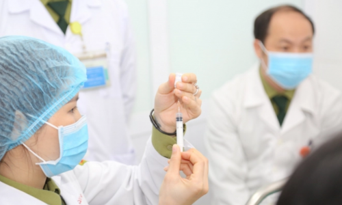 5 người xuất hiện phản ứng phụ sau tiêm vắc xin Covid-19 đã ổn định