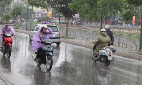 Bắc Bộ tiếp tục mưa dông diện rộng, trời lạnh