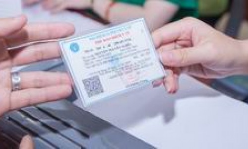 Được thoái trả tiền BHYT hộ gia đình khi đang nhận trợ cấp thất nghiệp