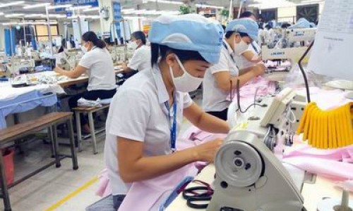 Báo giảm lao động chậm sẽ phải đóng BHYT đến hết tháng