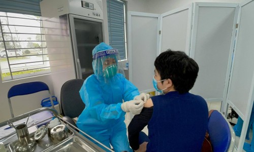 Hoàn thành việc tiêm vaccine phòng COVID-19 đợt 2 vào 15/5