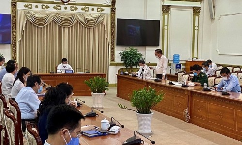 Chủ tịch TPHCM: Tập trung kiểm soát 3 nhóm nguy cơ lây nhiễm cao
