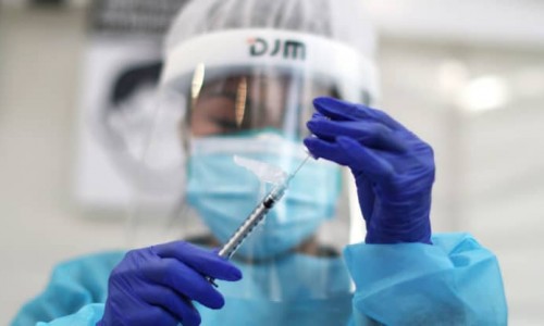 Vaccine của Pfizer có khả năng chống lại các biến thể mới của SARS-CoV-2