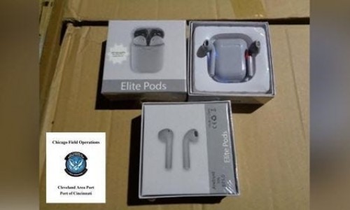 Thu giữ 36.000 tai nghe AirPods nhái có xuất xứ từ Trung Quốc