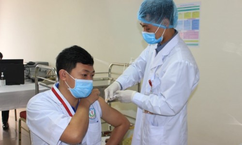 Phân bổ 300.000 liều vaccine COVID-19 tiêm trong 1-2 tuần cho Bắc Giang, Bắc Ninh