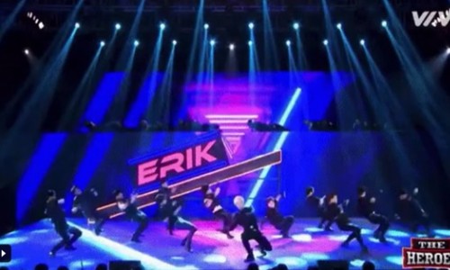 Erik vướng nghi vấn đạo nhái EXO trên sân khấu The Heroes