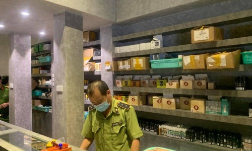 Hà Nội: Tạm giữ lô thuốc lá điện tử và phụ kiện có giá trị lên tới 4 tỷ đồng
