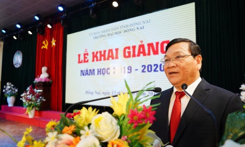 Cách chức Hiệu trưởng Trường Đại học Đồng Nai