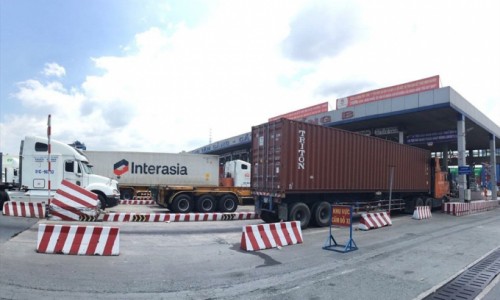 Tp.HCM: Không thể tạm dừng thu phí cảng biển