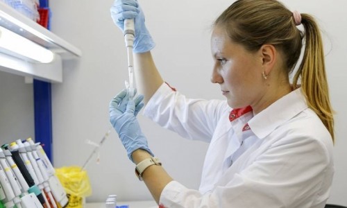 Mới nhất: Nga sẽ ra mắt vaccine COVID-19 dạng xịt