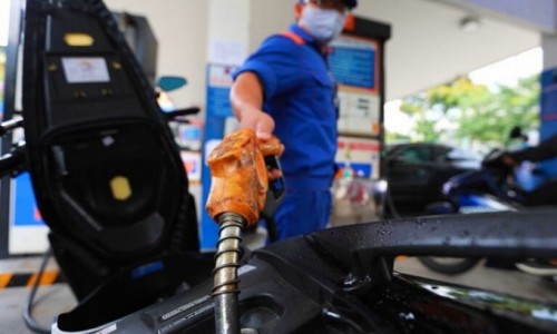 Giá xăng dầu lại đồng loạt tăng cao