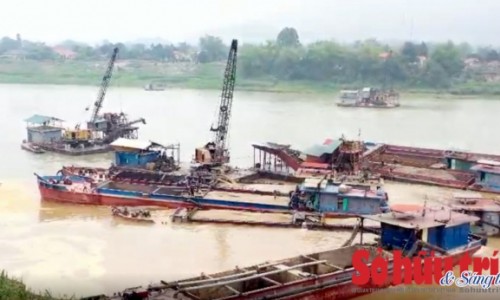Phú Thọ: UBND huyện Phù Ninh đã tròn trách nhiệm khi để sông Lô 'chảy máu' tài nguyên?
