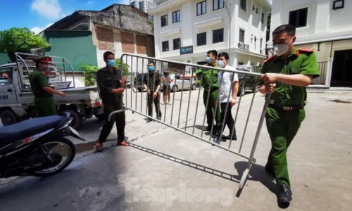 Hà Nội yêu cầu không tụ tập quá 5 người ngoài công sở