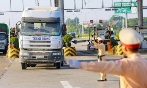 Bộ GTVT yêu cầu các địa phương bỏ quy định cản trở lưu thông hàng hóa