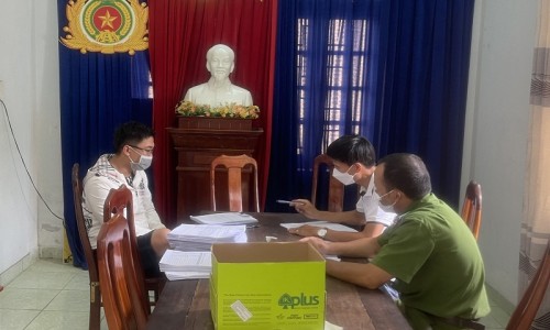 Quảng Nam: Triệt phá đường dây mua bán bằng cấp, giấy tờ giả cho hàng trăm người