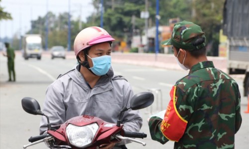 Di chuyển đến các tỉnh, thành phố, người dân phải làm gì?