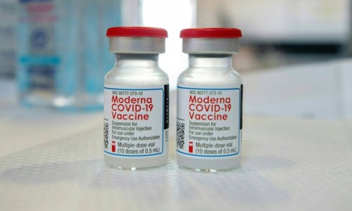 Vaccine Moderna tại Nhật Bản xuất hiện vật thể lạ, nguyên nhân do đâu?