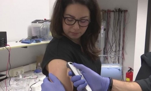Phát triển thành công thiết bị tiêm laser giúp người bệnh vượt qua nỗi sợ kim tiêm