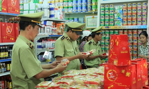 Quản lý thị trường mở đợt cao điểm chống hàng giả, hàng nhái dịp cuối năm