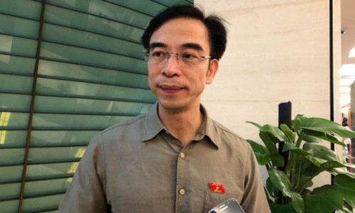 Bắt tạm giam ông Nguyễn Quang Tuấn, nguyên Giám đốc Bệnh viện Bạch Mai