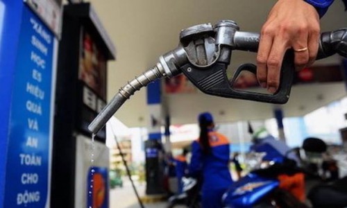 Giá xăng, dầu đồng loạt tăng lần đầu trong năm