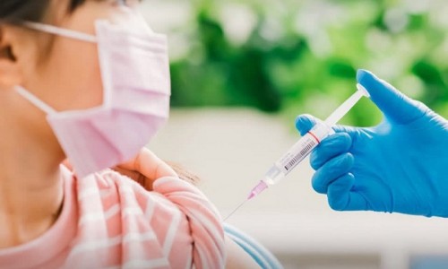 Bộ Y tế đề xuất mua gần 22 triệu liều vaccine COVID-19 tiêm cho trẻ 5 - 11 tuổi
