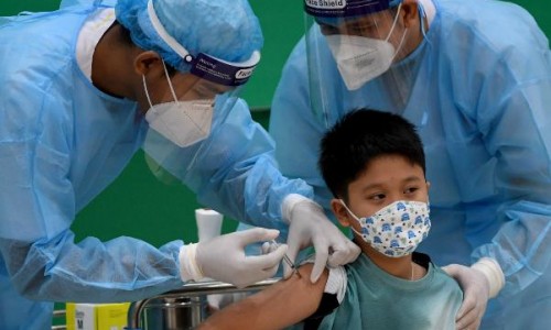 Tiêm vaccine phòng COVID-19 cho trẻ từ 5-11 tuổi cần thận trọng từng bước