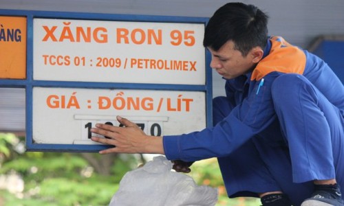 Từ 15h00 ngày 11/2, giá xăng dầu đồng loạt tăng cao