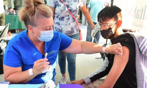 CDC Mỹ: Mũi vaccine tăng cường tạo hiệu quả bảo vệ trước nguy cơ nhập viện lên tới 91%