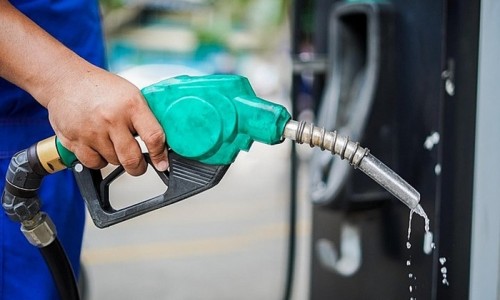 Giá xăng dầu 6/3: Giá dầu thô tiếp tục