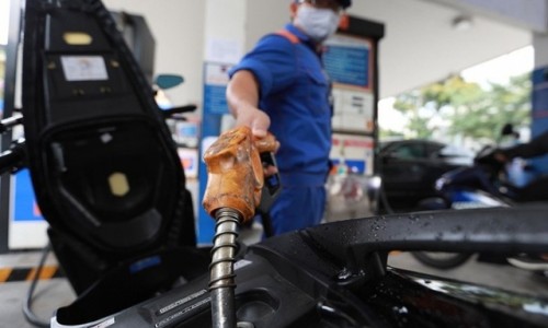 Bộ Công thương nói gì khi giá xăng lại 'lập đỉnh'