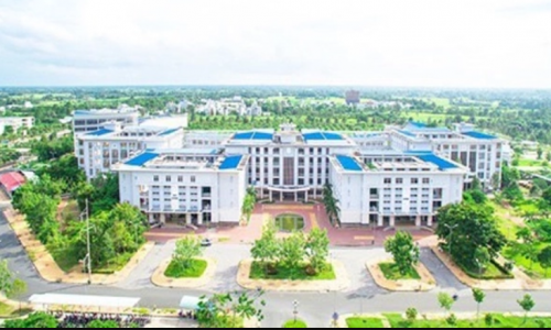 Nhiều khoản thu chi không đúng quy định