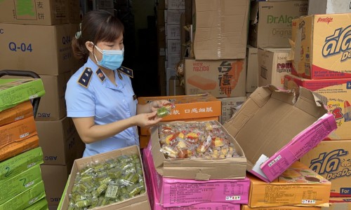 Hoài Đức, Hà Nội: Phát hiện cửa hàng bán gần 11.000 bánh Trung thu không rõ nguồn gốc