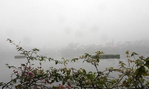 Bắc Bộ tiếp tục thời tiết nồm ẩm ướt, Nam Bộ có nắng nóng