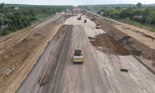 Bộ GTVT yêu cầu khiển trách Công ty Vina Delta và Công ty Xây dựng 203 vì chậm tiến độ