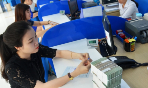 Ngân hàng Nhà nước yêu cầu xem xét miễn giảm lãi vay, phí vay mới