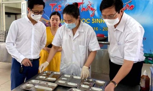 Ra quân kiểm tra trong 'Tháng hành động vì an toàn thực phẩm'