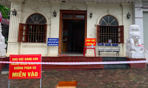 Chuyên gia dương tính với COVID-19 khi về nước, Bắc Giang khẩn cấp tìm F1