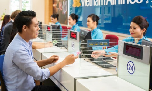 Bộ Tài chính lên tiếng vụ Vietnam Airline muốn áp giá sàn vé máy bay