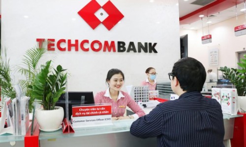 Diễn biến trái chiều của giá cổ phiếu TCB và BID