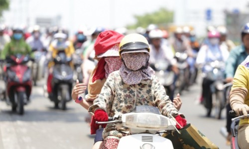 Hà Nội nắng nóng gay gắt, nhiệt độ lên tới 40 độ
