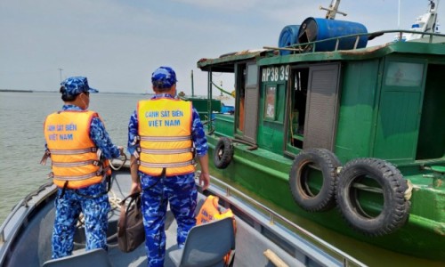 Tạm giữ 25.000 lít dầu DO không rõ nguồn gốc