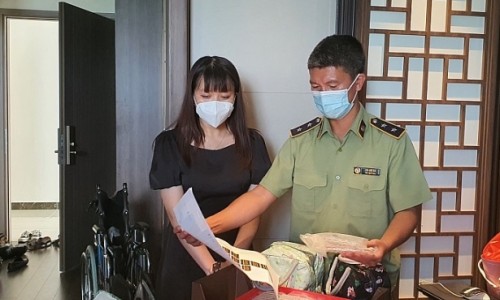 Thanh Oai, Hà Nội: Triệt phá xưởng 'pha chế' số lượng lớn mỹ phẩm hàng hiệu