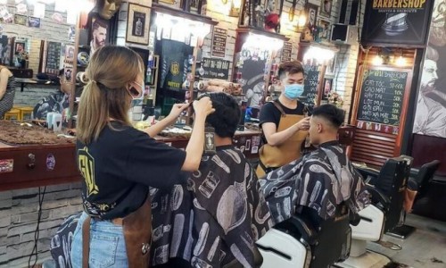 Hà Nội cho phép cắt tóc, gội đầu, ăn uống trong nhà mở cửa trở lại từ 22/6