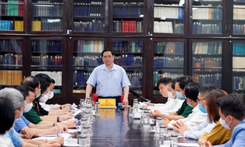 Chậm nhất tháng 6/2022 phải có vắc-xin sản xuất trong nước