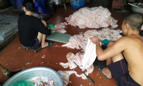 Dầu thừa, mỡ bẩn tràn lan thị trường - Thêm một mối lo về an toàn thực phẩm