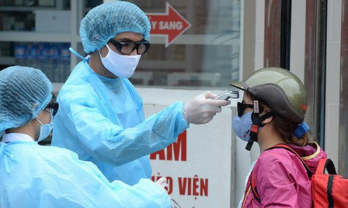 Trưa 3/7: Thêm 330 ca mắc COVID-19