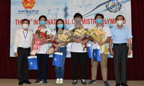 Chân dung 3 học sinh Việt giành Huy chương Vàng Hóa học quốc tế