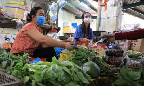 TP.HCM yêu cầu khẩn trương mở bán thực phẩm ở các chợ